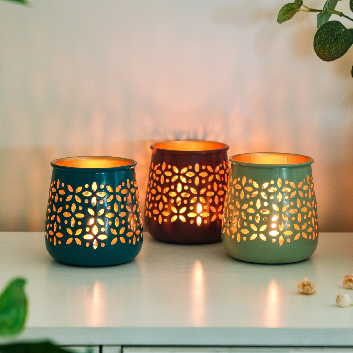 Festive Tealight Candle Holder Set Of 3 Nestasia