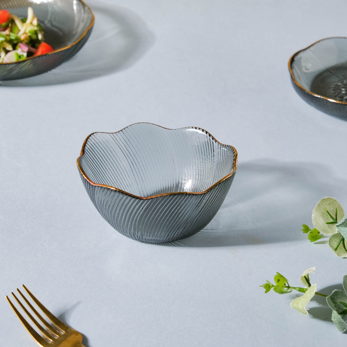 Wavy Glass Side Bowl Grey Nestasia