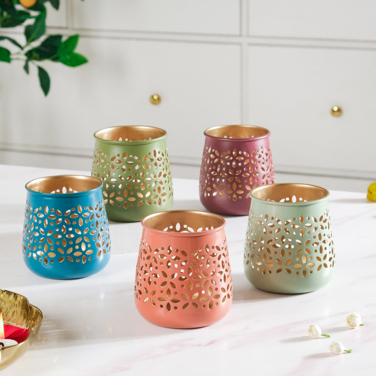 Festive Tealight Candle Holder Set Of 5 Nestasia