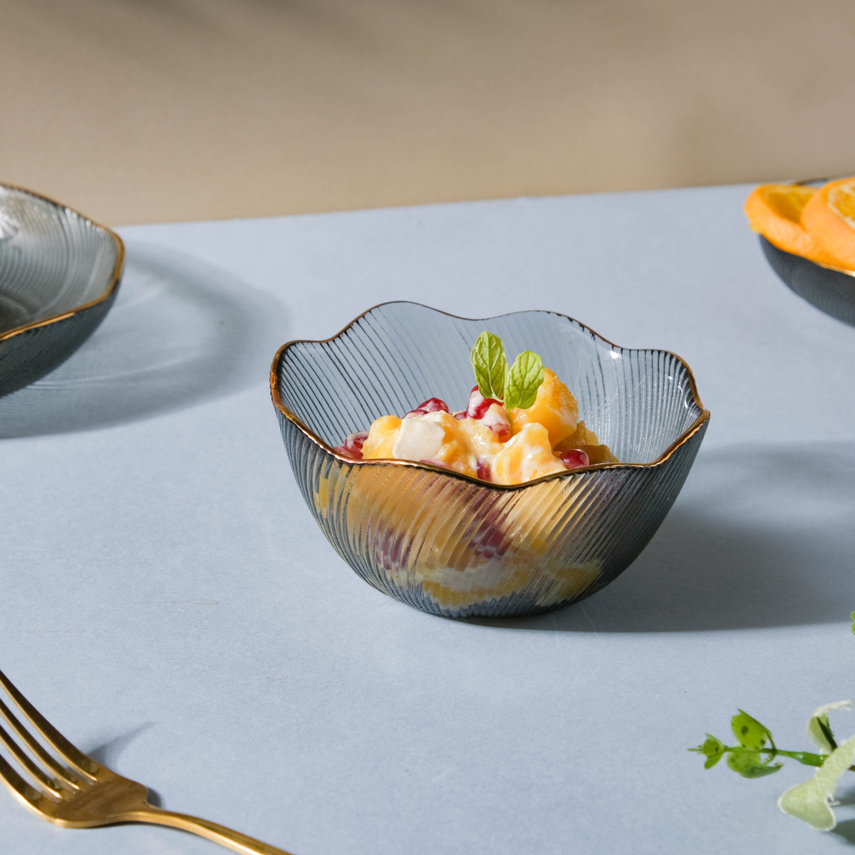 Wavy Glass Side Bowl Grey Nestasia