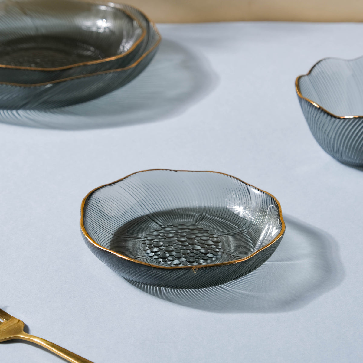 Flower Glass Dessert Plate Grey Nestasia