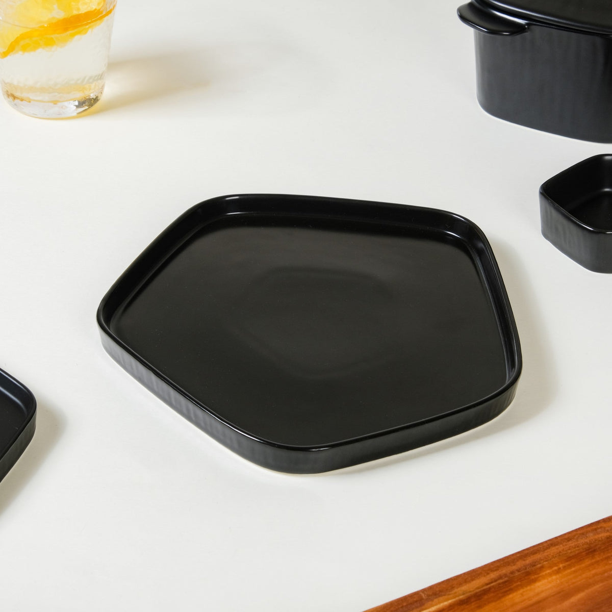 Pentagon Black 19 Piece Dinner Set For 4 Nestasia