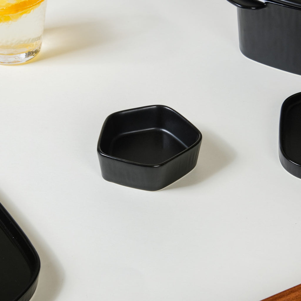 Pentagon Black 19 Piece Dinner Set For 4 Nestasia