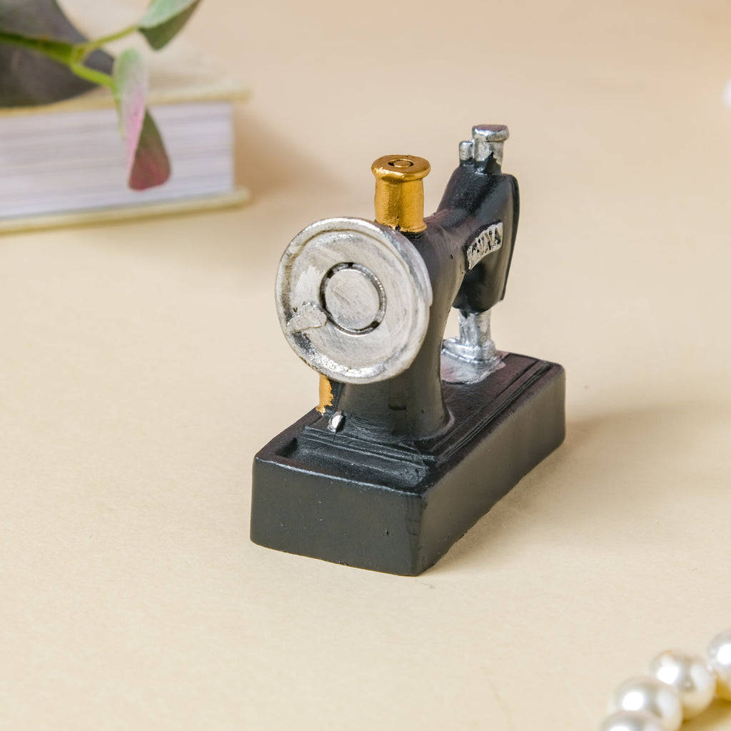 Sewing Machine Showpiece Nestasia