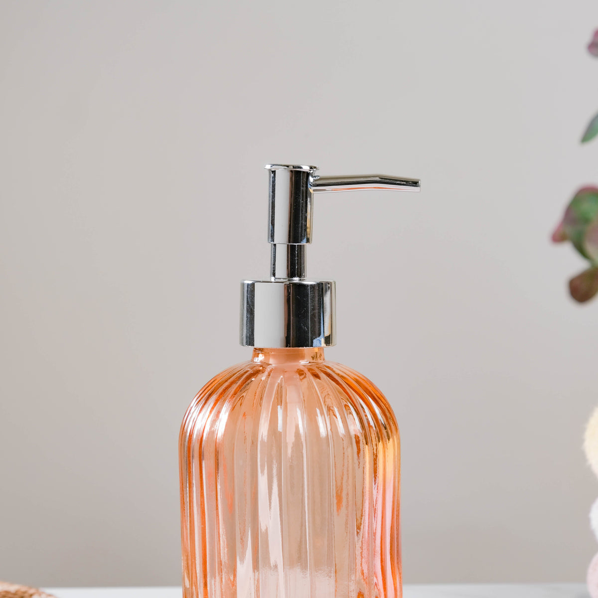 Caramel Amber Glass Dispenser with Nozzle Nestasia
