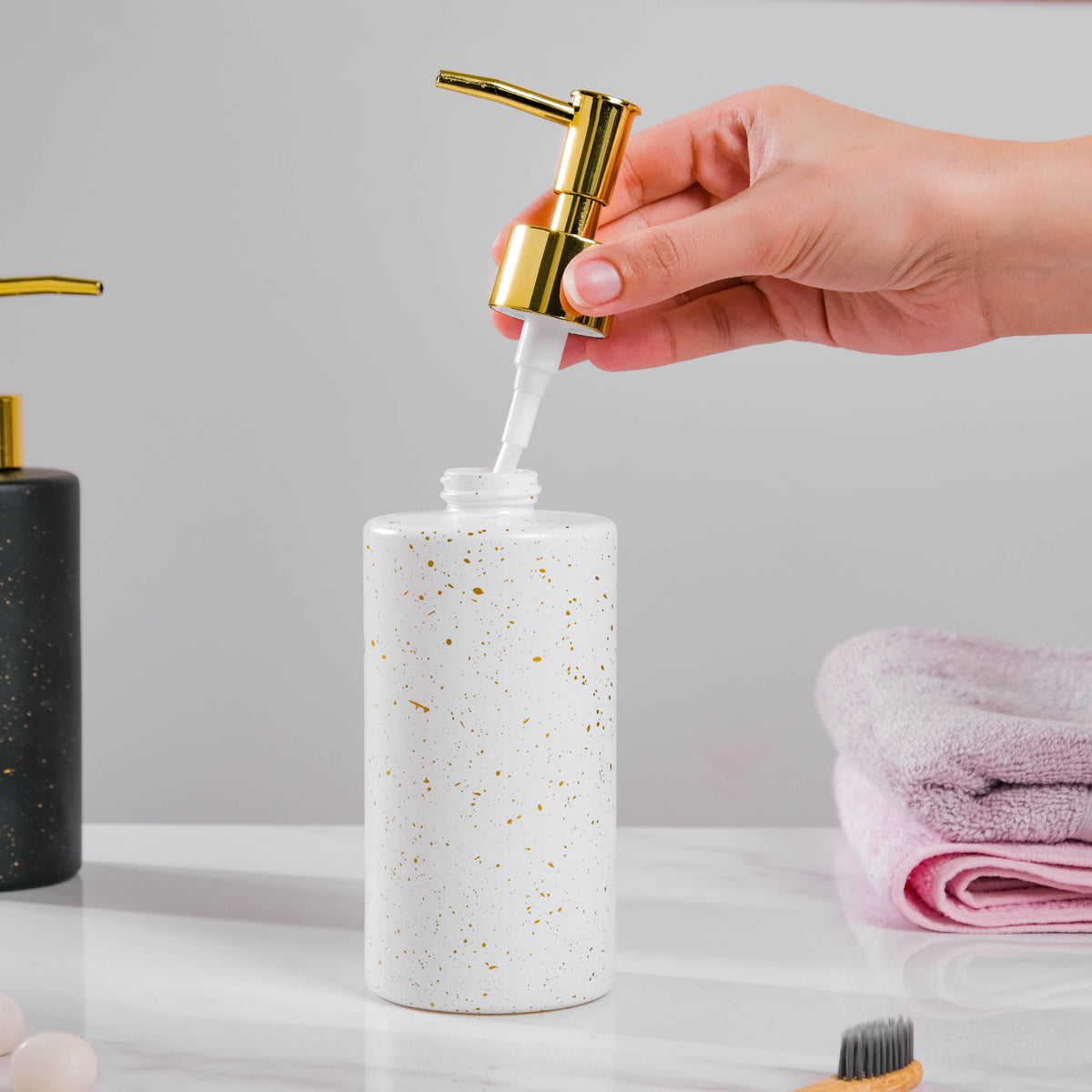 Chimera White Ceramic Dispenser With Nozzle Nestasia