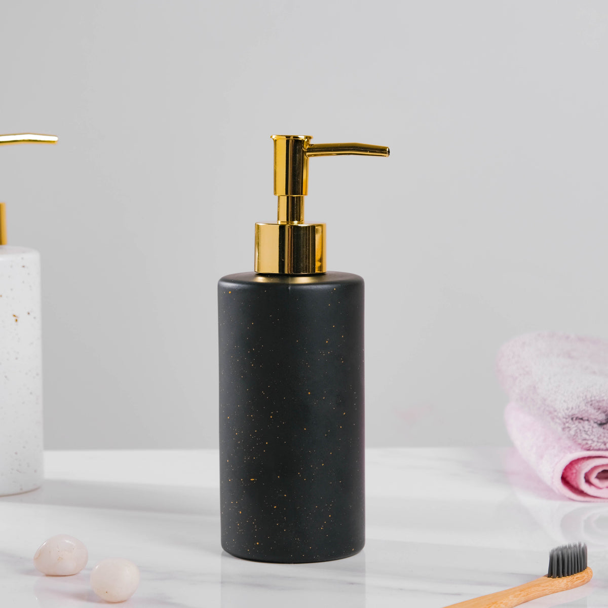 Chimera Black Ceramic Dispenser With Nozzle Nestasia