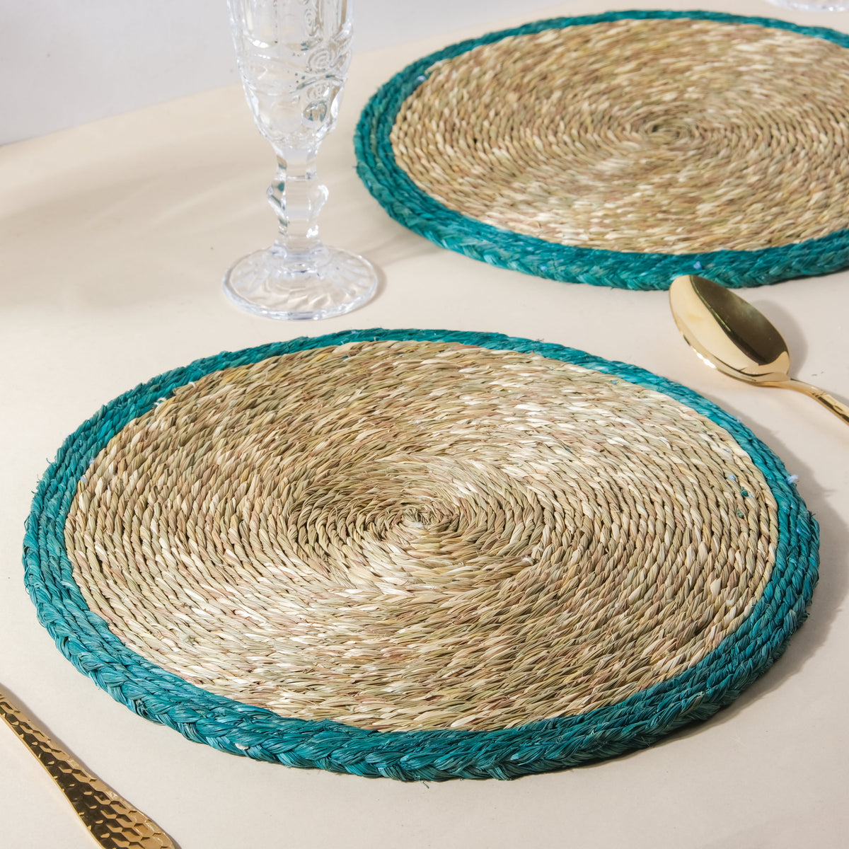 Round Sabai Trivet Turquoise Nestasia