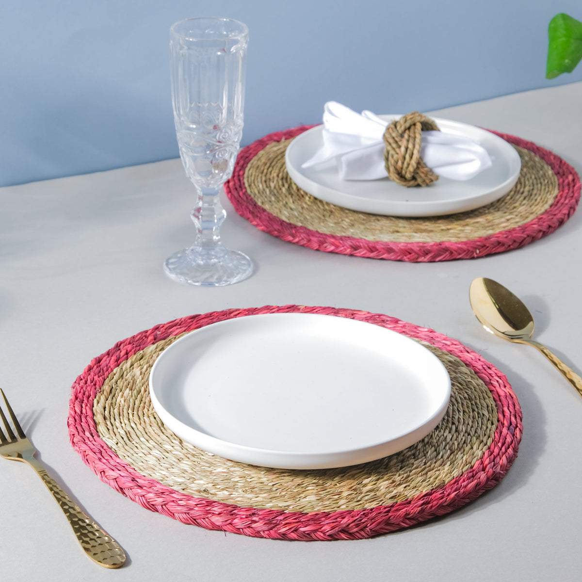 Round Sabai Trivet Red Nestasia