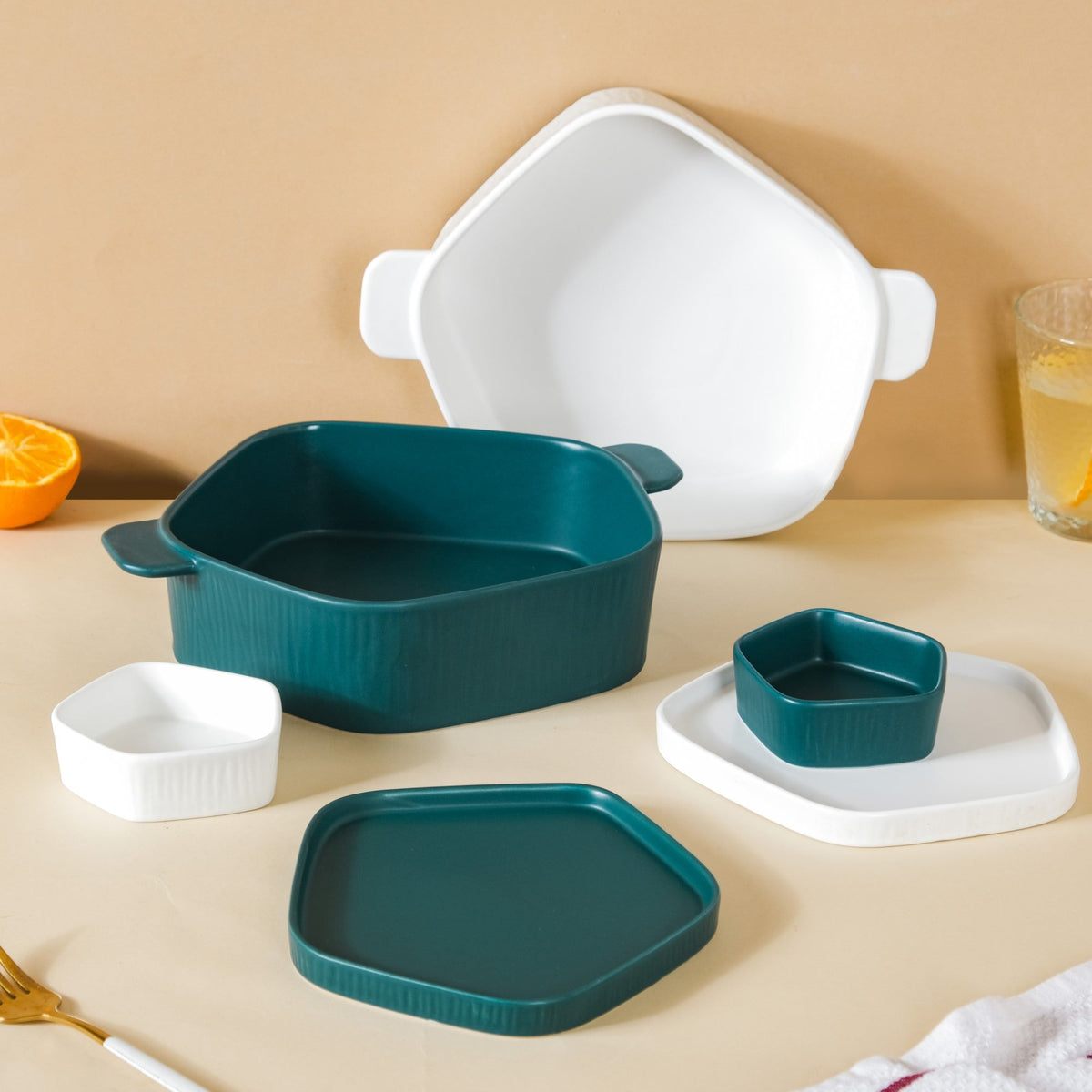 Pentagon Green & White 15 Piece Snack Set For 3
