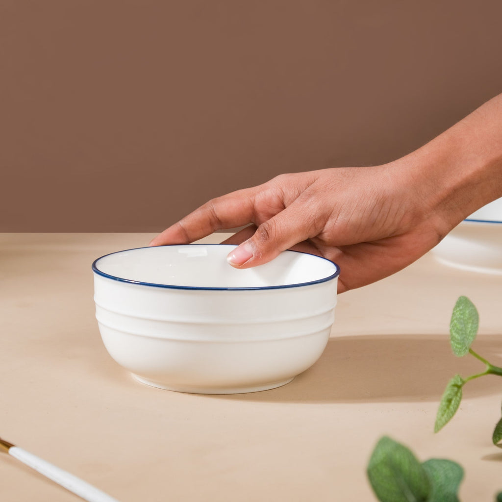 Riona Ceramic Popcorn Bowl White And Blue 400 ml Nestasia