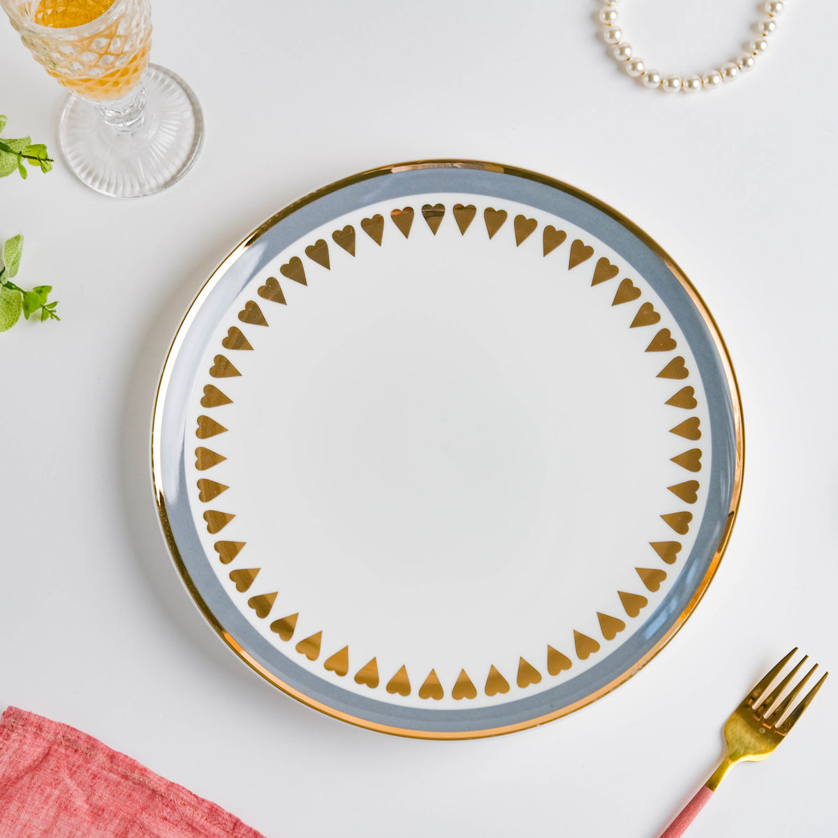 Ring Of Hearts Grey Gold Dinner Plate 11 inch Nestasia