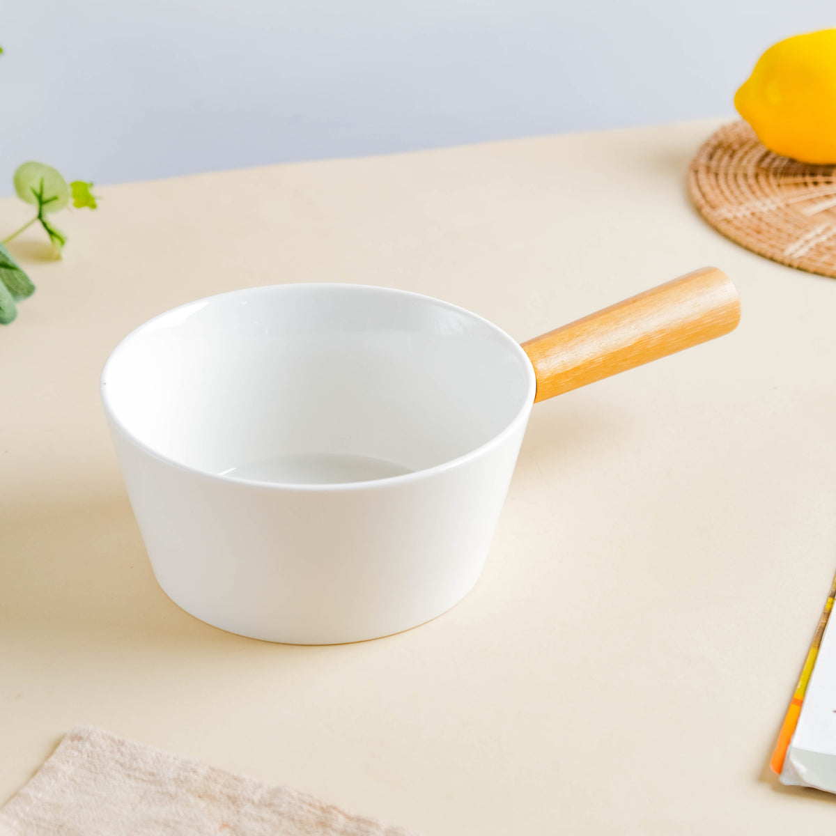 MAGNIFIQUE Bowl With Bamboo Handle Large Nestasia