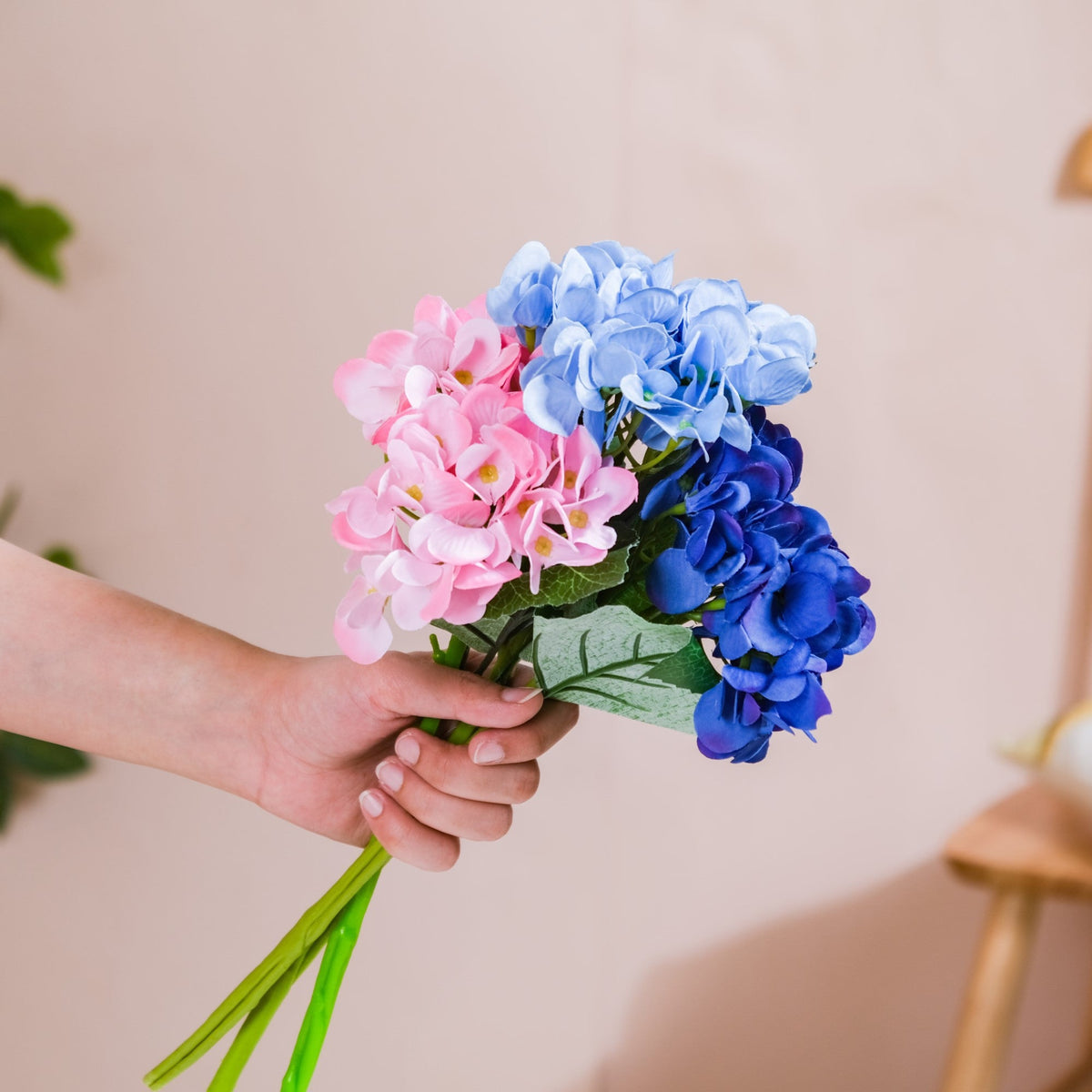 Faux Decor Flower Nestasia