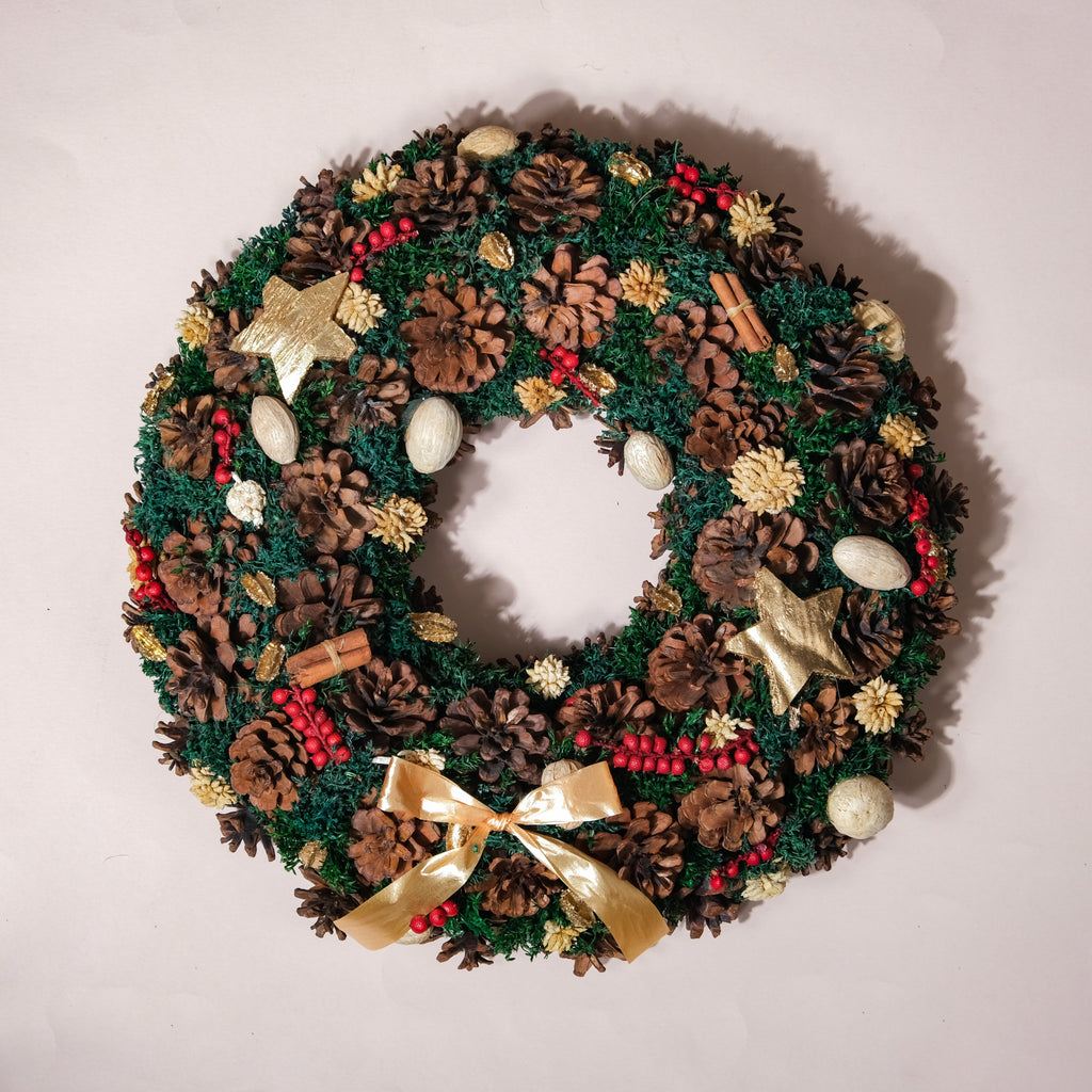 Merry Christmas Wreath Of Pinecones And Berries 13 Inch Nestasia