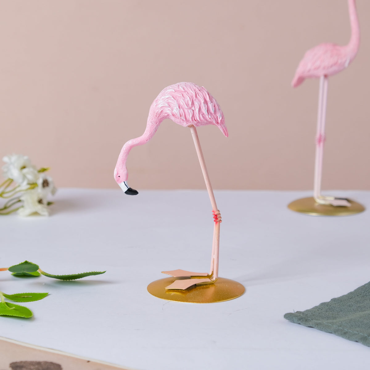 Pink Flamingo Bending Nestasia
