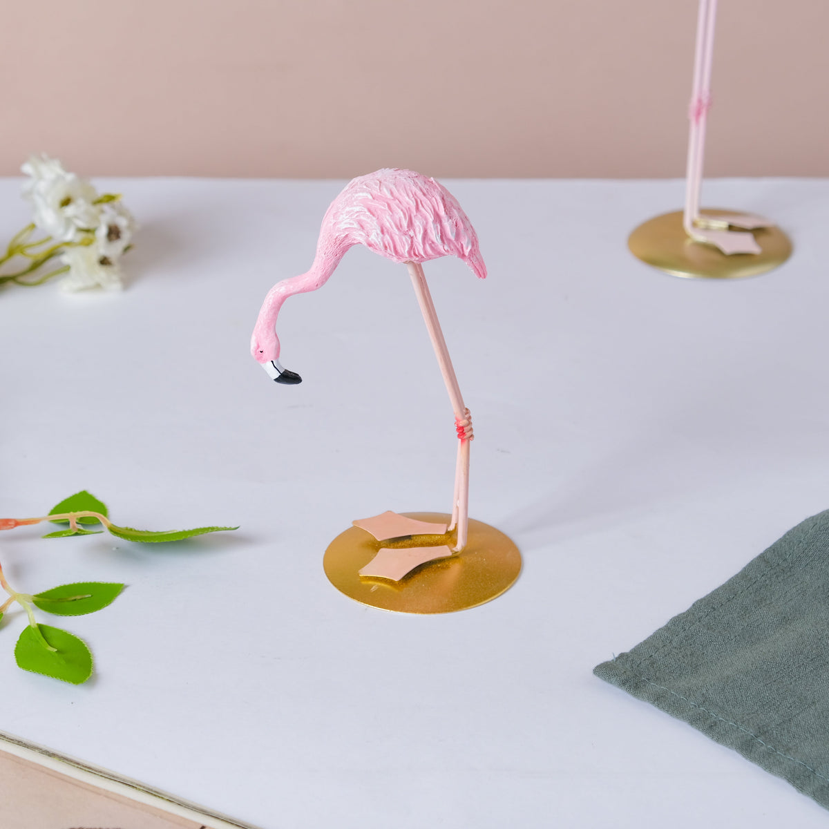 Pink Flamingo Bending Nestasia
