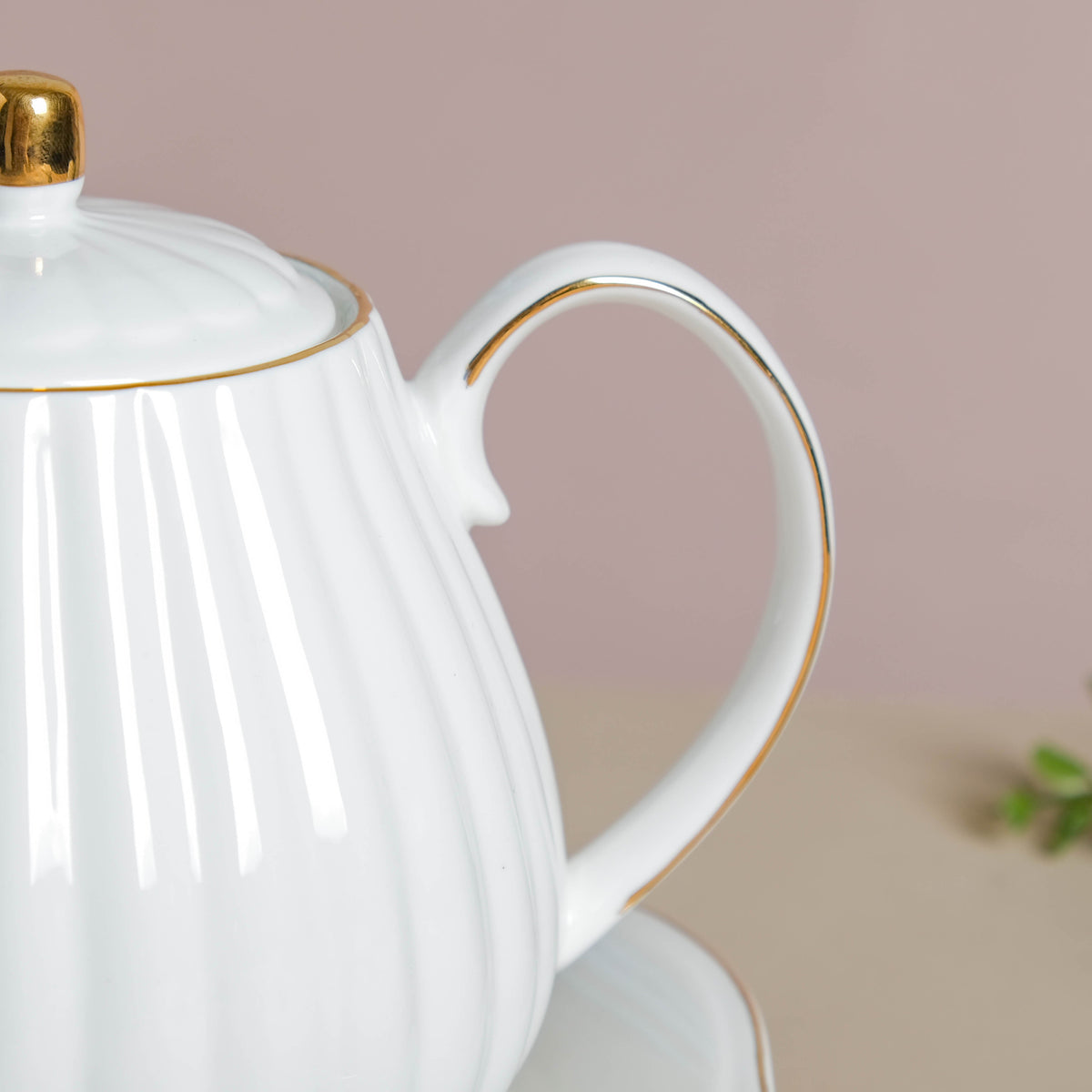 White Truffle Ribbed 1 Litre Teapot With Set of 4 Cups 150 ml Nestasia