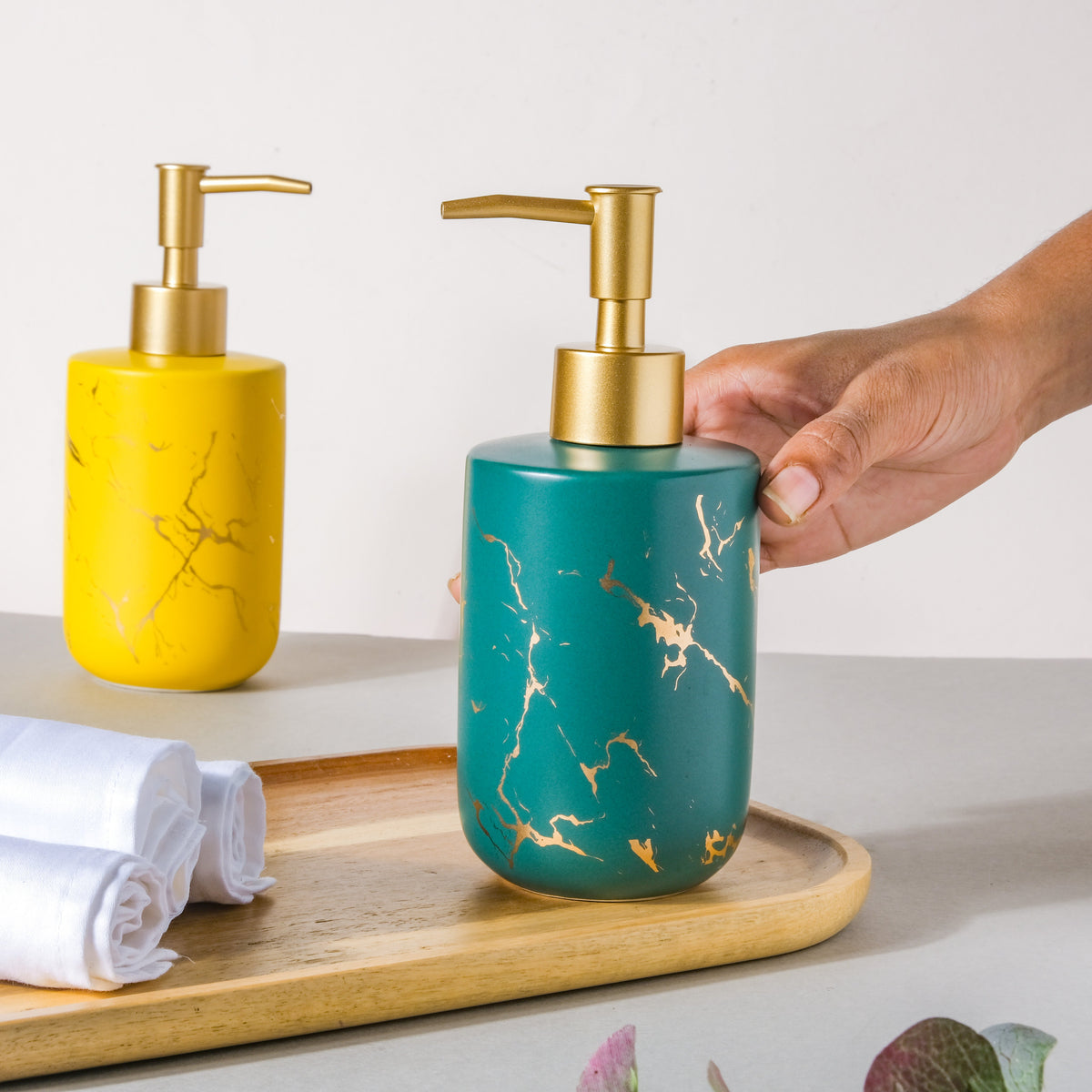 Ceramic Pump Dispenser Bottle Nestasia