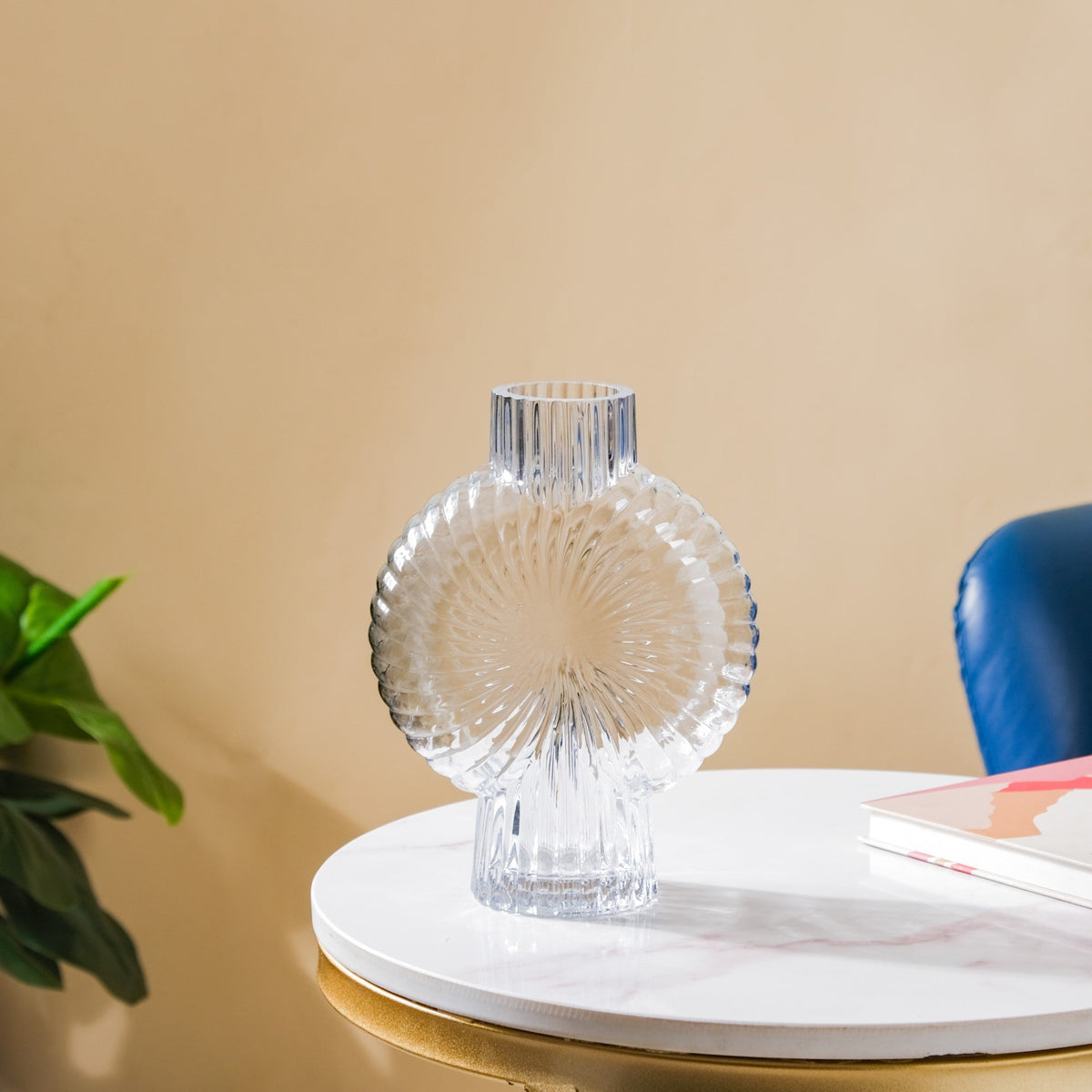 Conch Shell Textured Glass Vase Nestasia