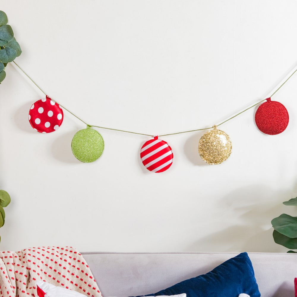 Christmas Baubles Bunting 98 Inch Nestasia