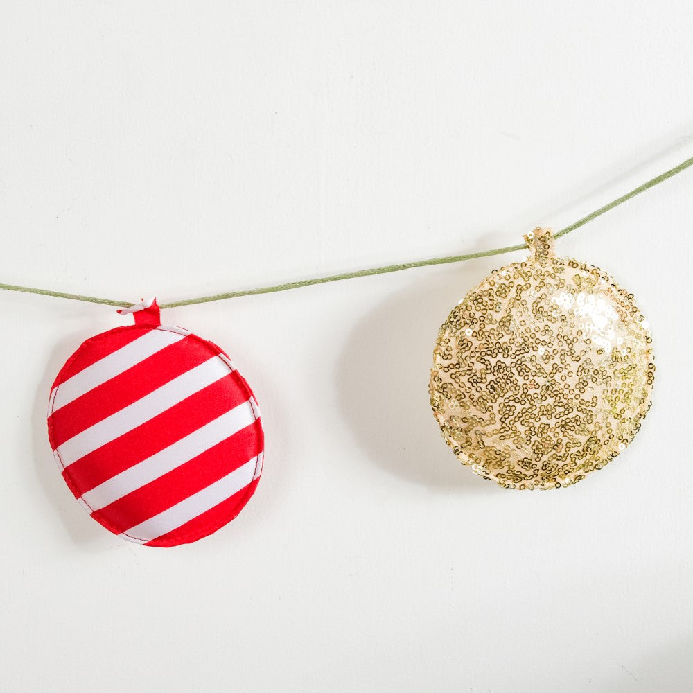 Christmas Baubles Bunting 98 Inch Nestasia