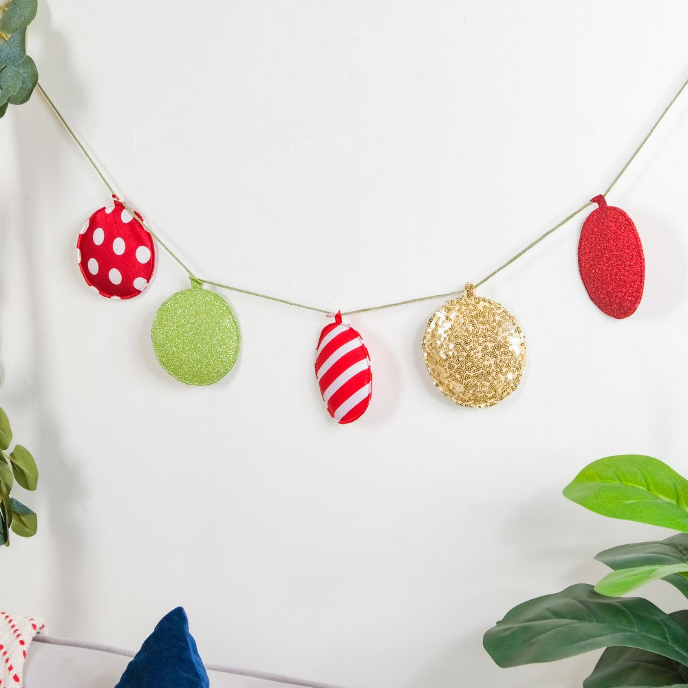 Christmas Baubles Bunting 98 Inch Nestasia