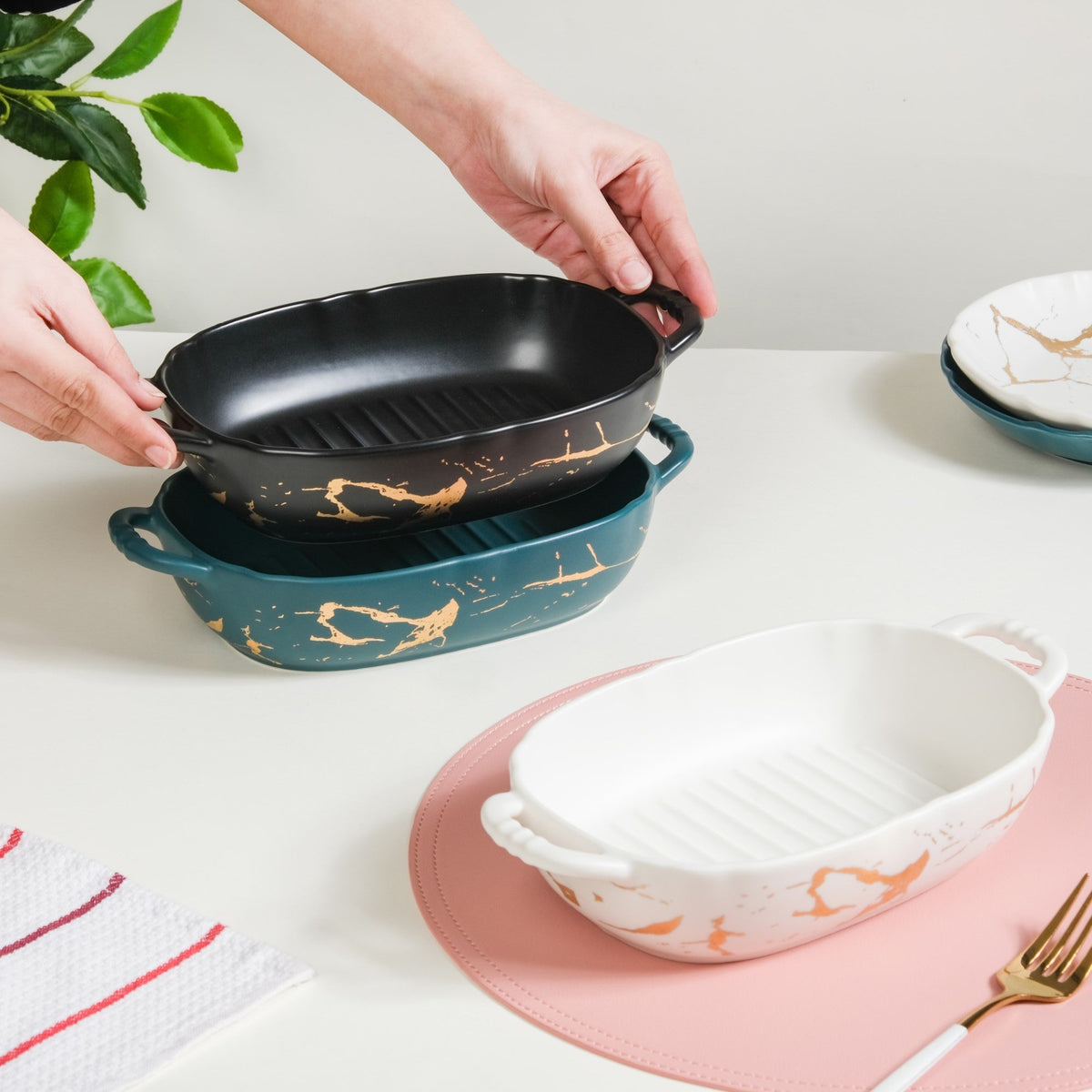 Grill Dish With Handles Nestasia