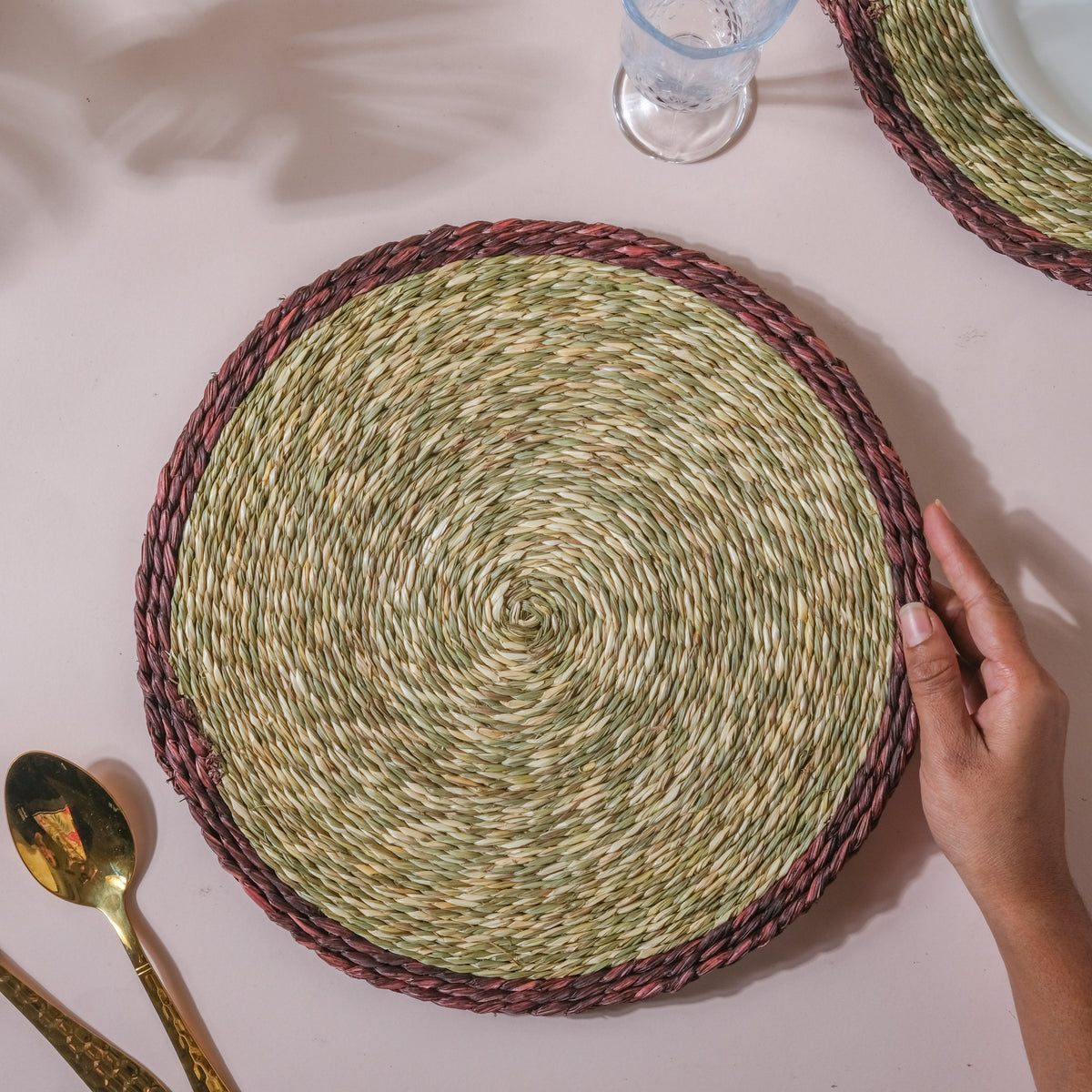 Round Sabai Trivet Brown Nestasia