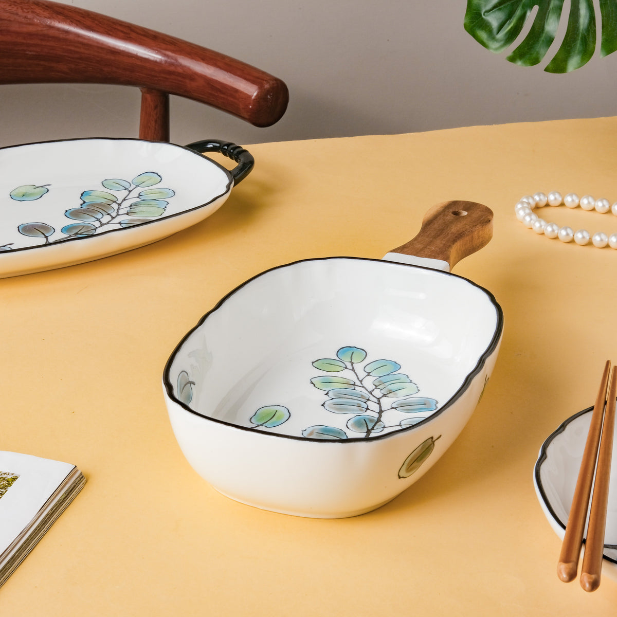 Leaf Ceramic Pasta Bowl Nestasia