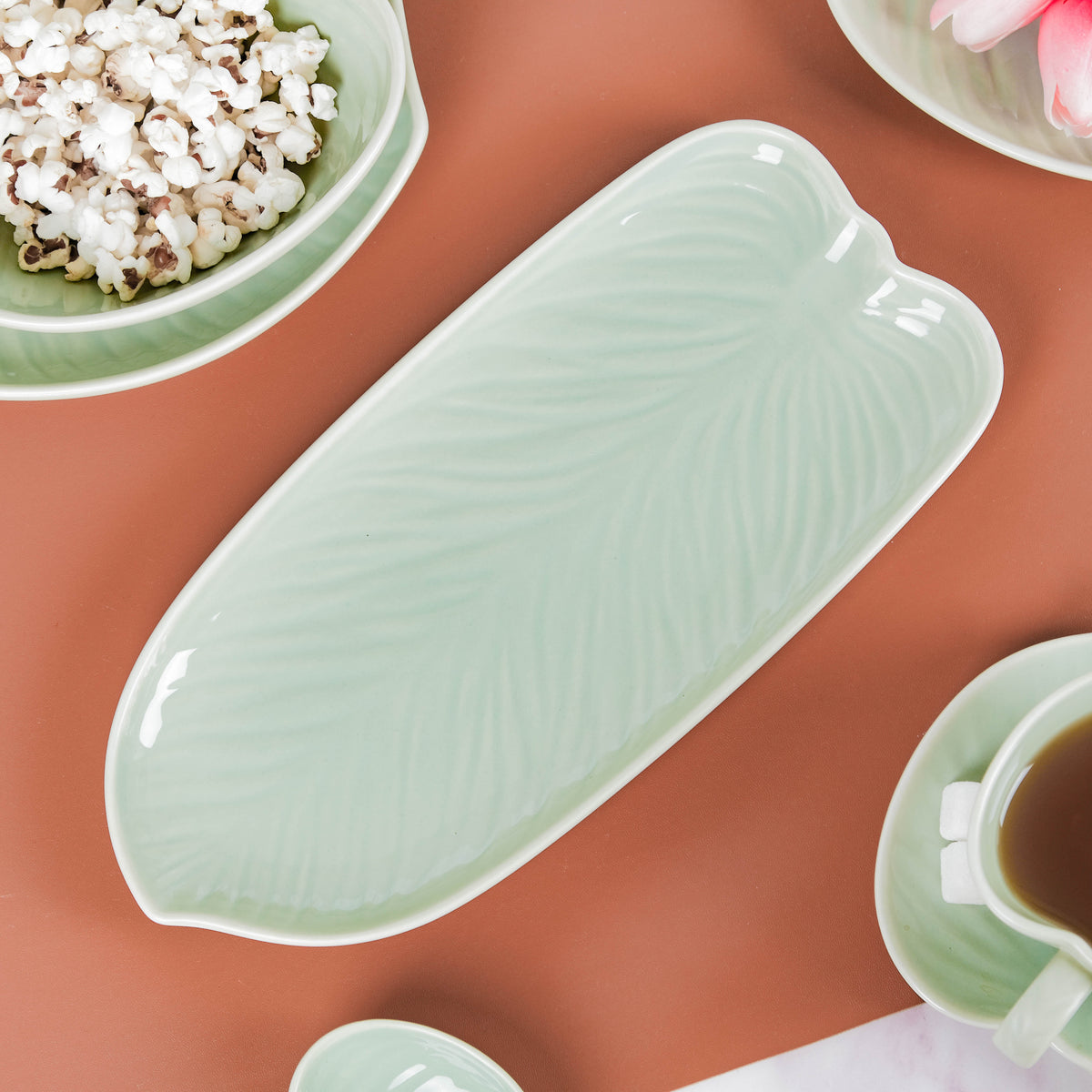 Taro Leaf Platter Large 11.5 Inch Nestasia
