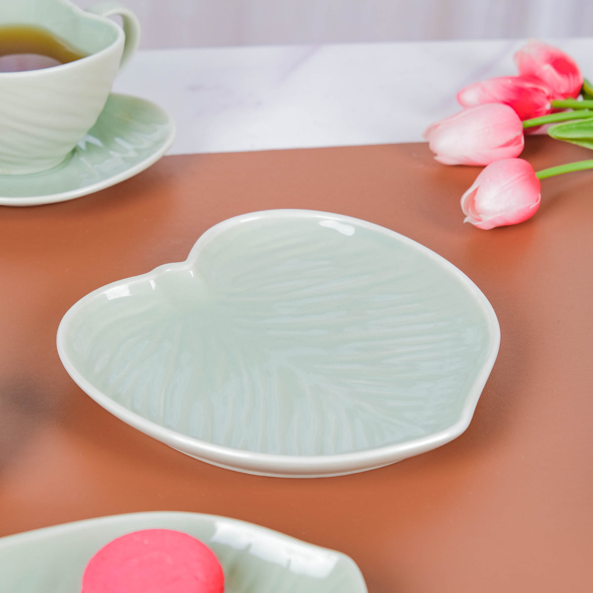 Taro Leaf Small Snack Plate 7 Inch Nestasia