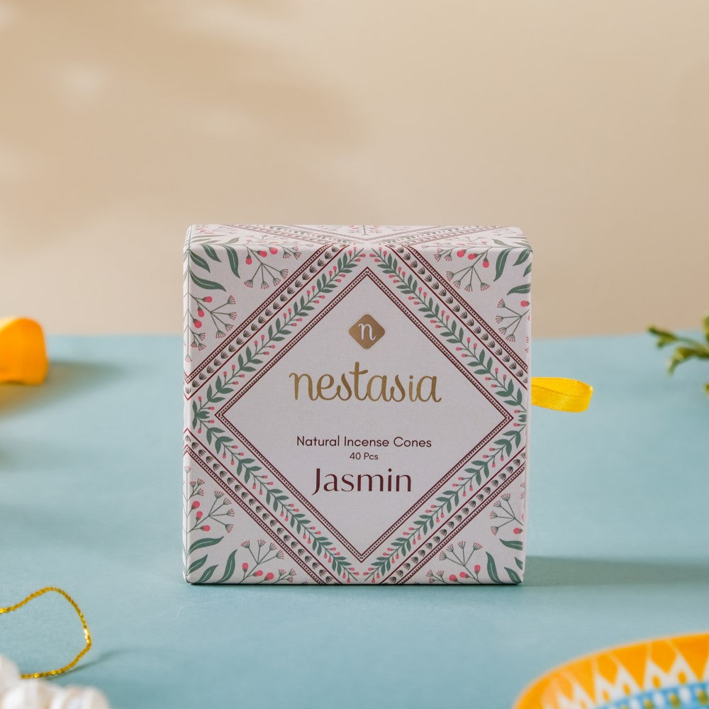 Maharashtrian Wedding Gift Hamper Set Of 8 Nestasia