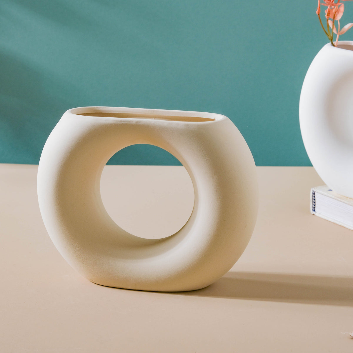 Hollow Flower Pot Nestasia