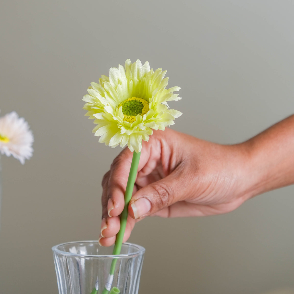 Imitation Chrysanthemum Flower Nestasia