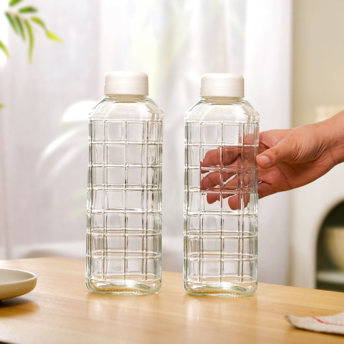 Everyday Transparent Glass Bottle Set Of 2 980ml Nestasia