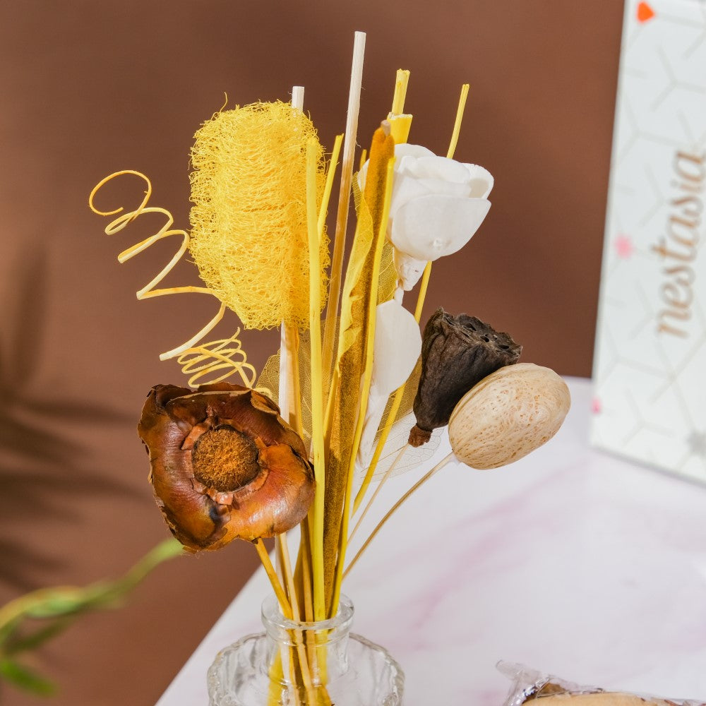 Vanilla Bouquet Reed Diffuser And Potpourri Gift Set Of 3 Nestasia