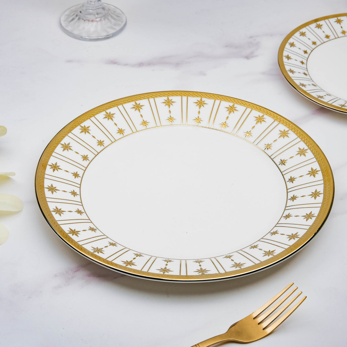 Aurelea Striped Dinner Plate Nestasia