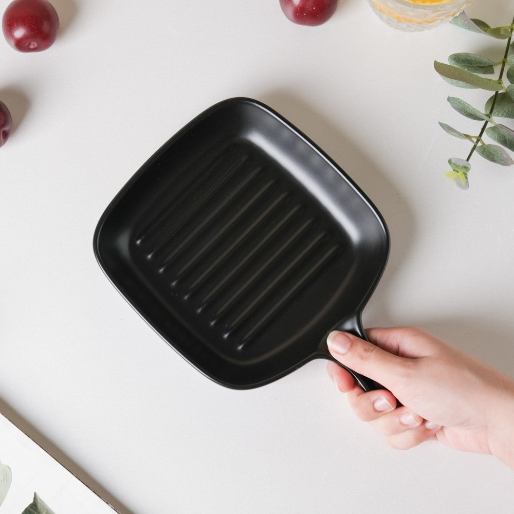 Ribbed Ceramic Baking Plate With Handle Black 250 ml Nestasia
