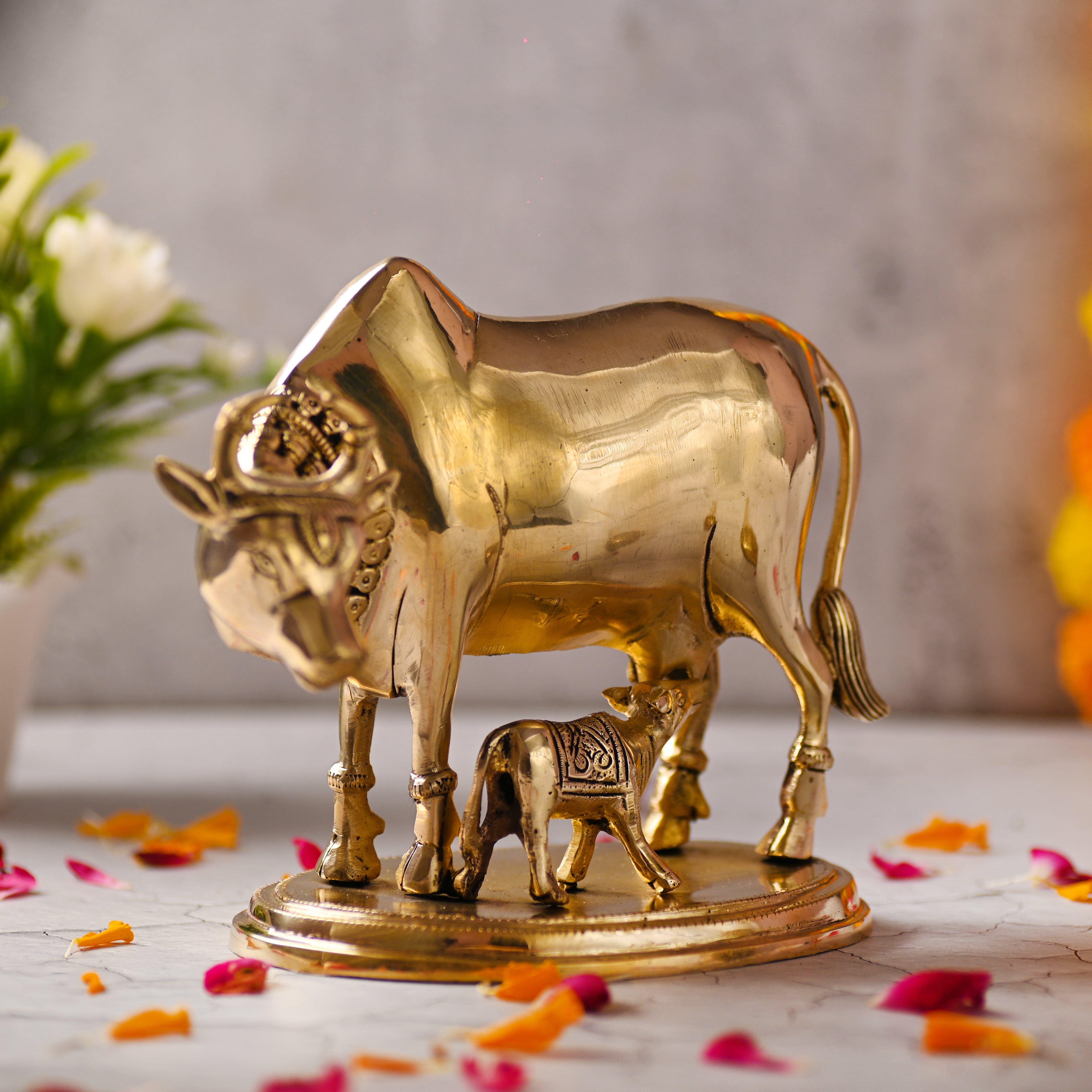 Brass Kamdhenu Cow With Calf Idol (6.5 Inch) Vedansh Craft