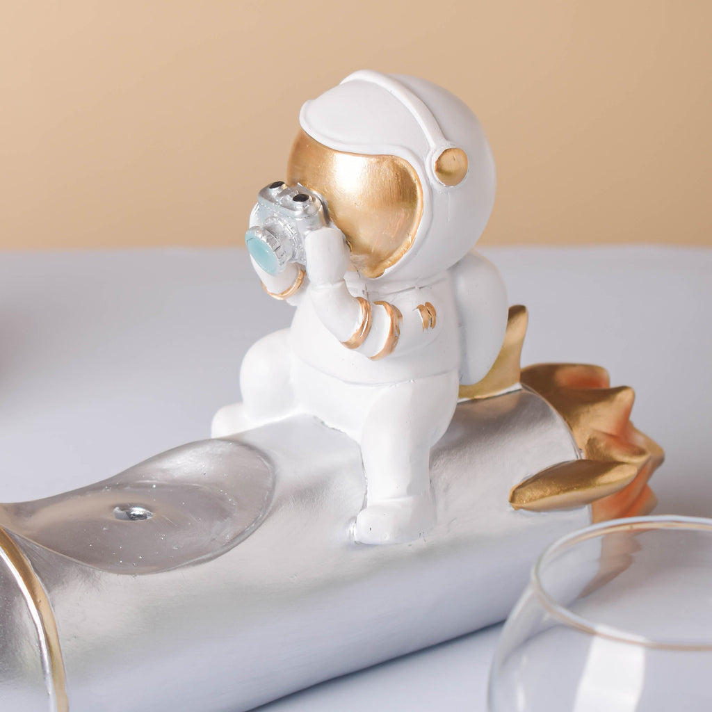 White Astronaut Diver Glass Vase Nestasia