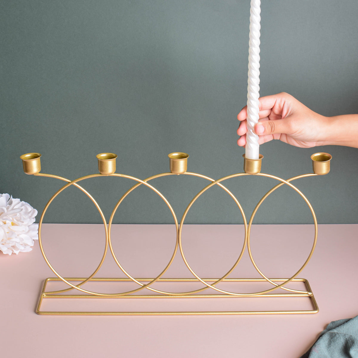 Round Modern Candle Stand Nestasia