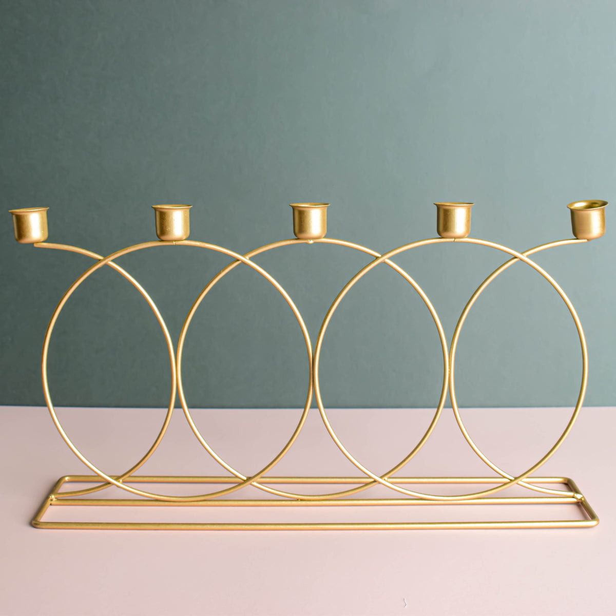 Round Modern Candle Stand Nestasia