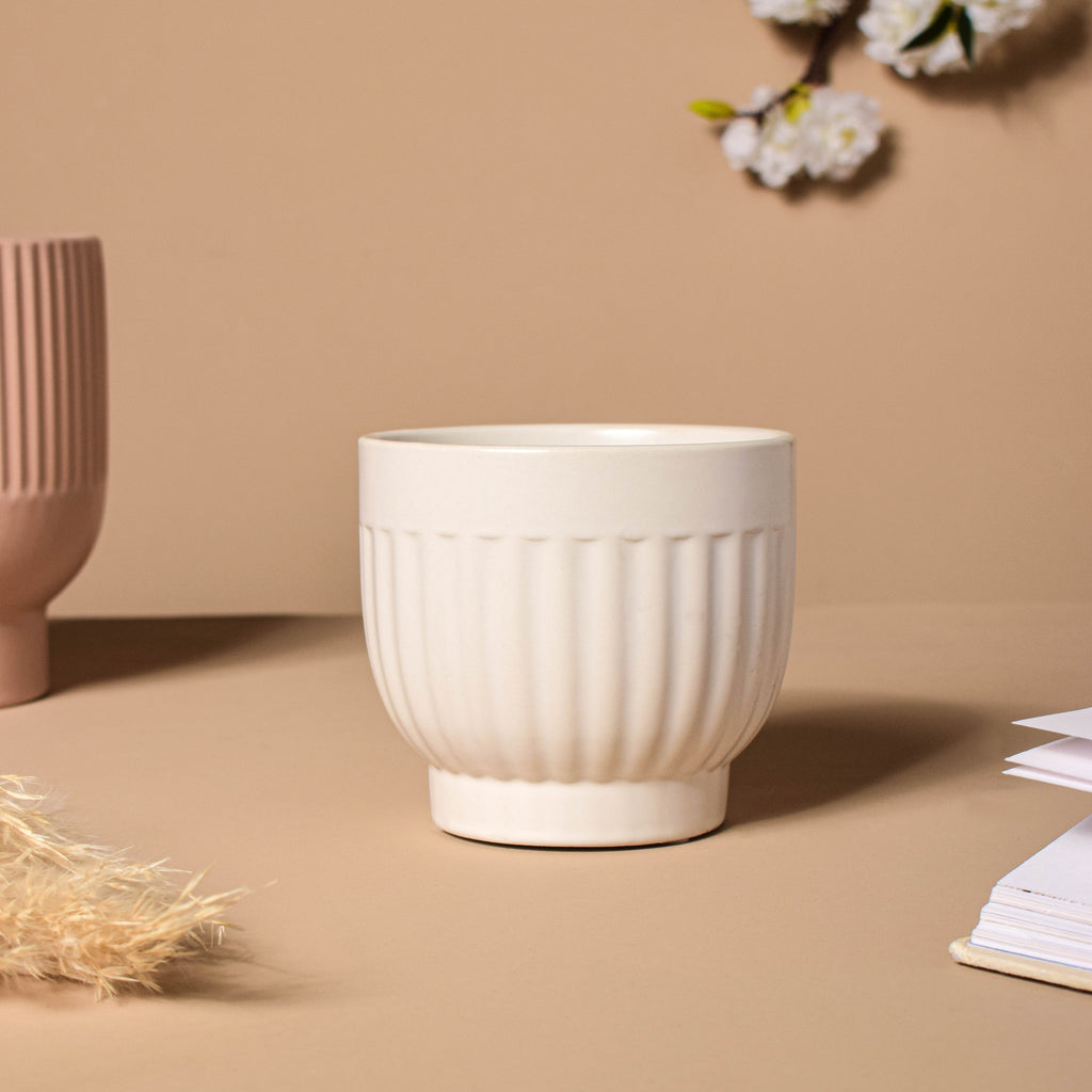 White Ribbed Vase Nestasia