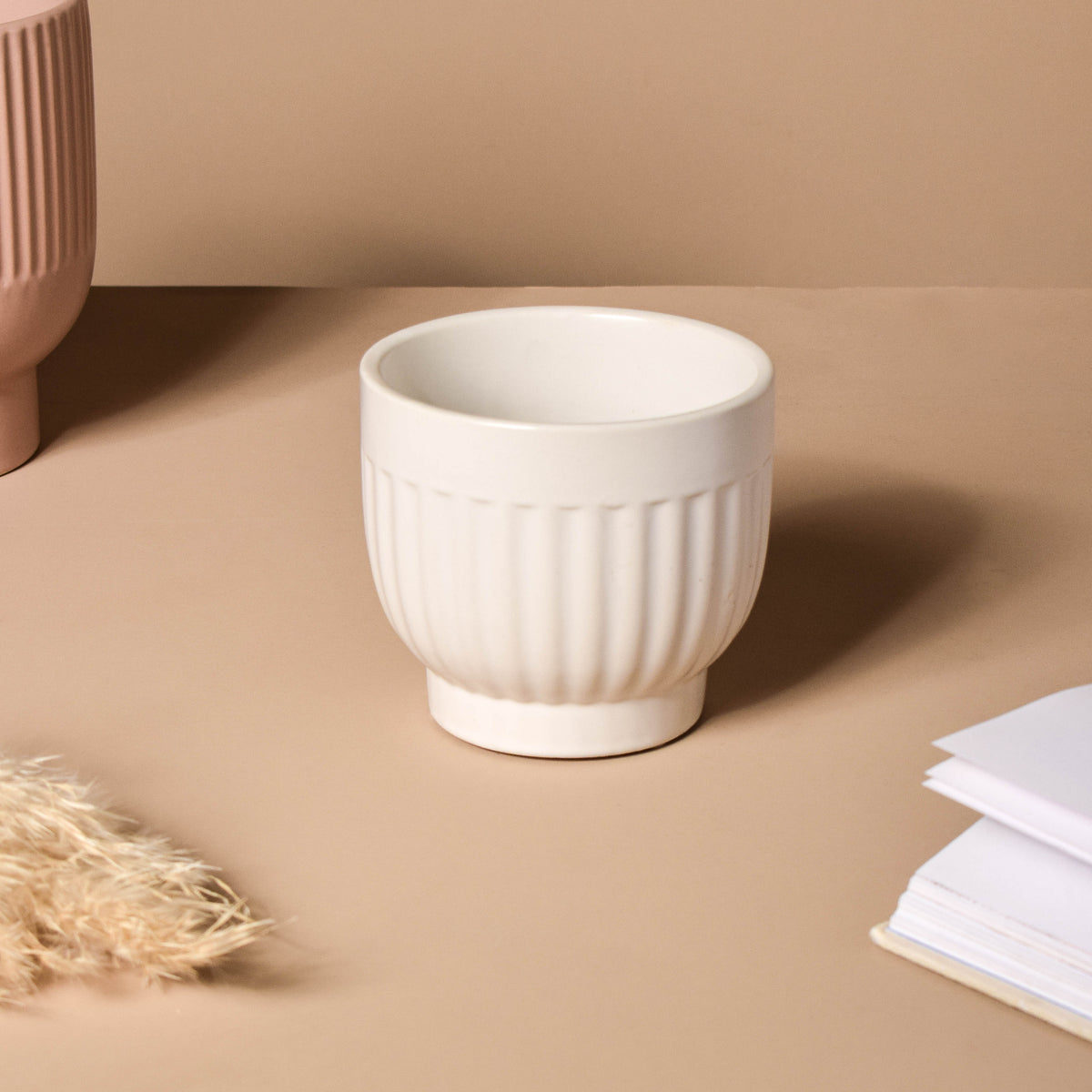 White Ribbed Vase Nestasia