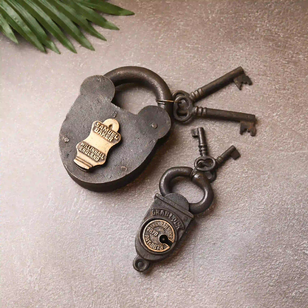 Iron Door Lock With Two Keys Vedansh Craft