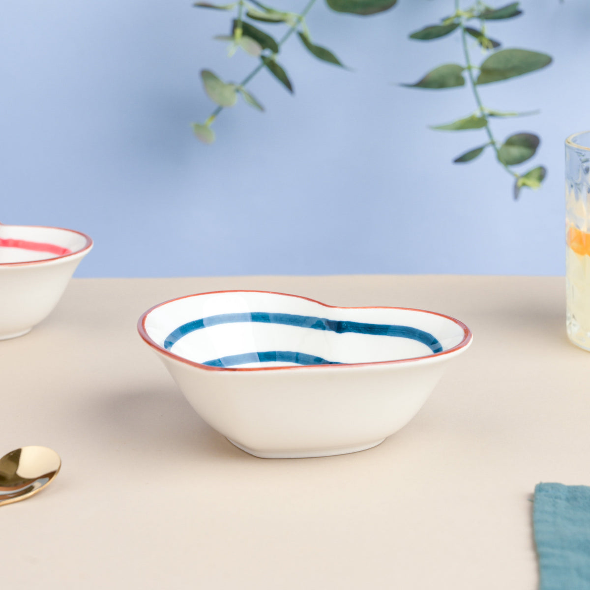Blue Spiral 22 Piece Dinner Set For 6