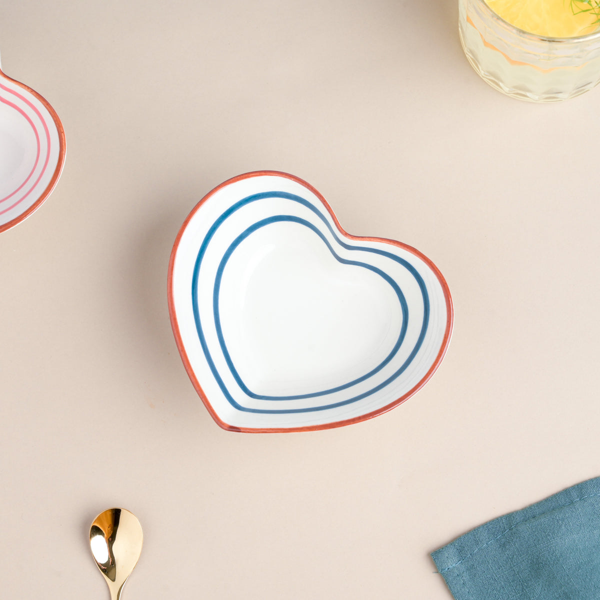 Blue Spiral 22 Piece Dinner Set For 6