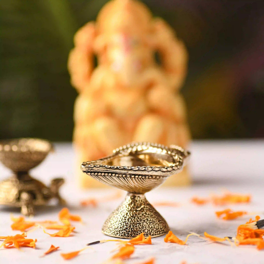 Brass Handcrafted Conch Lightweight Diya (1.8 Inch) Vedansh Craft
