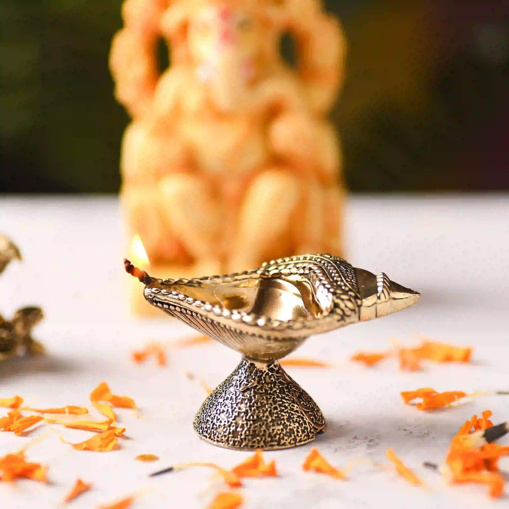 Brass Handcrafted Conch Lightweight Diya (1.8 Inch) Vedansh Craft